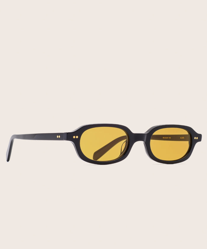 johann wolff alma black light sunglasses #color_black-burnt-yellow