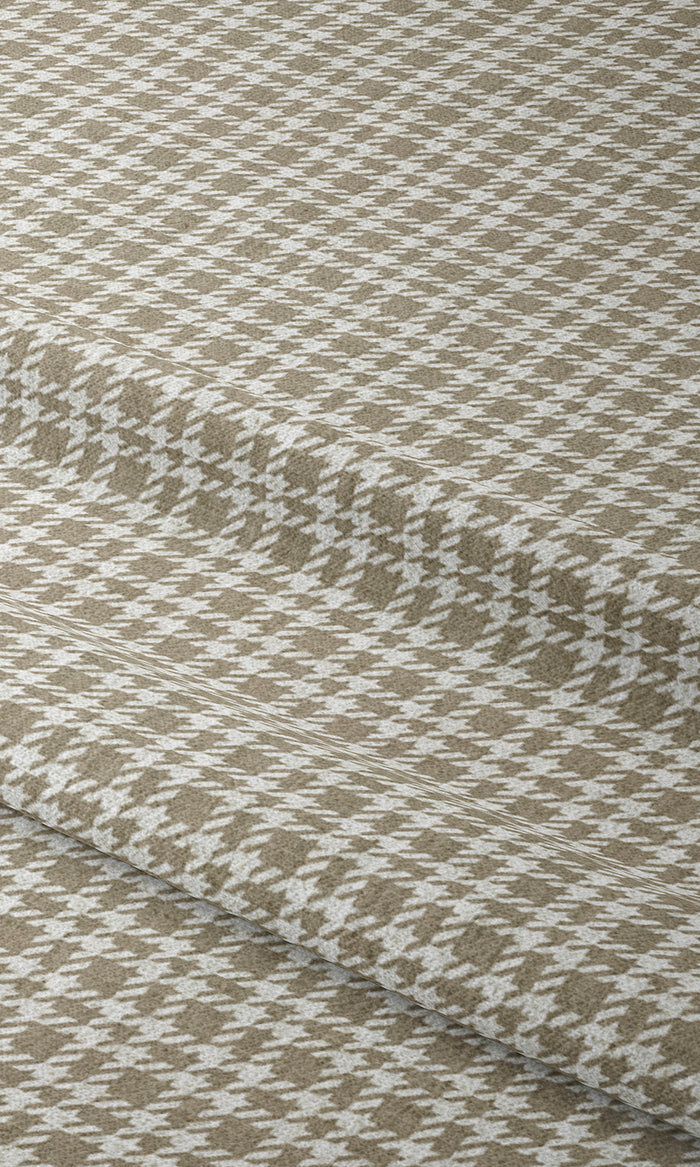 Check Patterned Drapes for Living, Bedroom, Kitchen, Bathroom (Beige/ White)