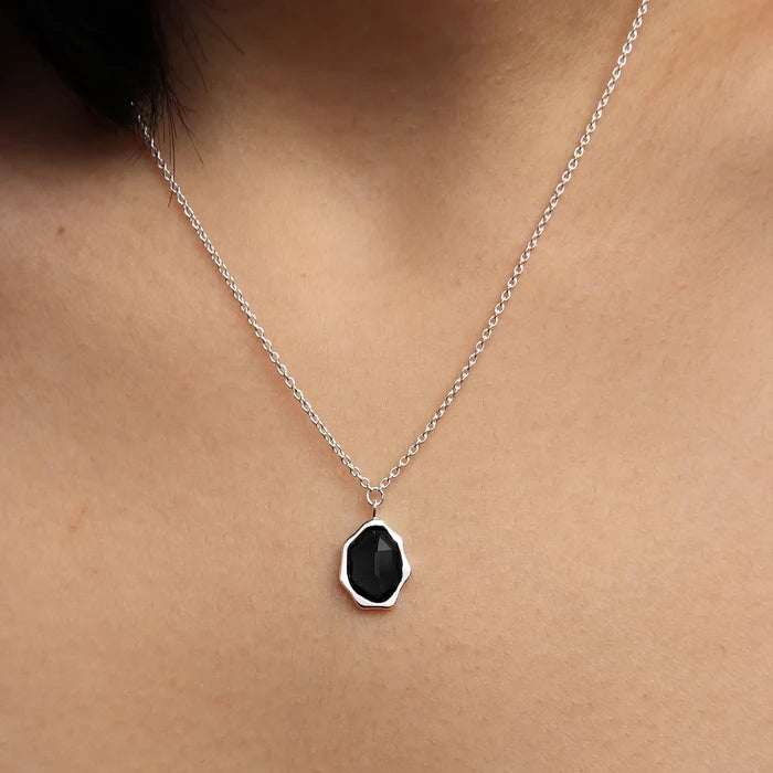 Black Onyx Mood Necklace Silver in sterling silver with black onyx, alternate angle detail view