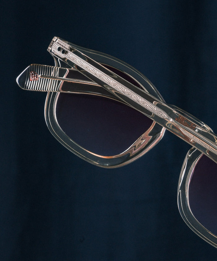 Johann Wolff Carousel X Simon Grossman Burgundy Gradient #color_champagne-burgundy-gradient