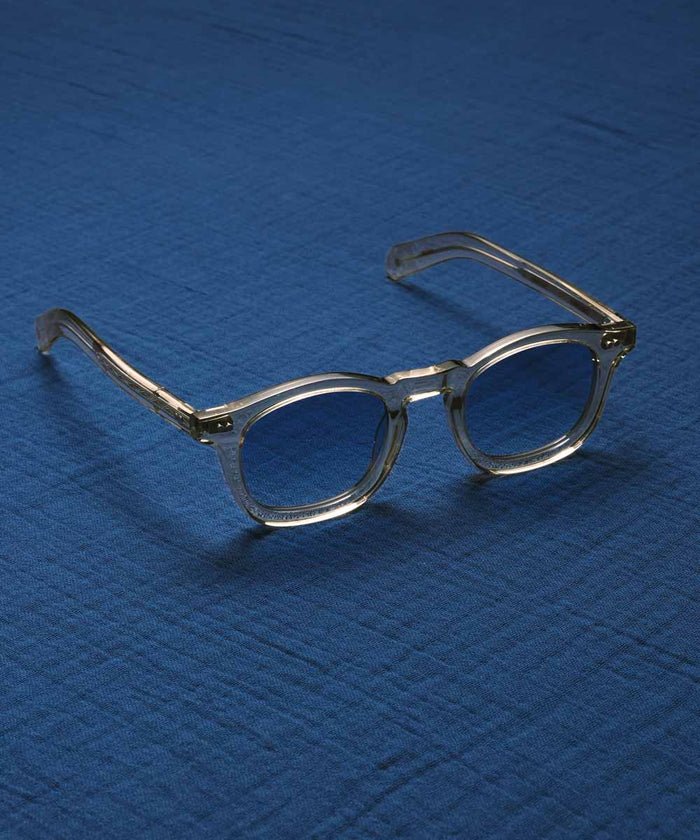 Johann Wolff Carousel X Simon Grossman Blue Gradient #color_champagne-blue-gradient