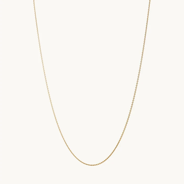Classic Cable Chain in 10k yellow gold, alternate angle detail view