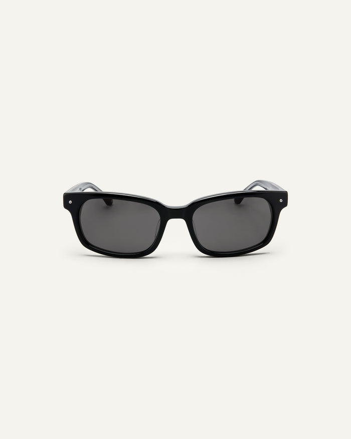 Face shot of Bonnie Clyde Dagger sunglasses in black with black lenses.