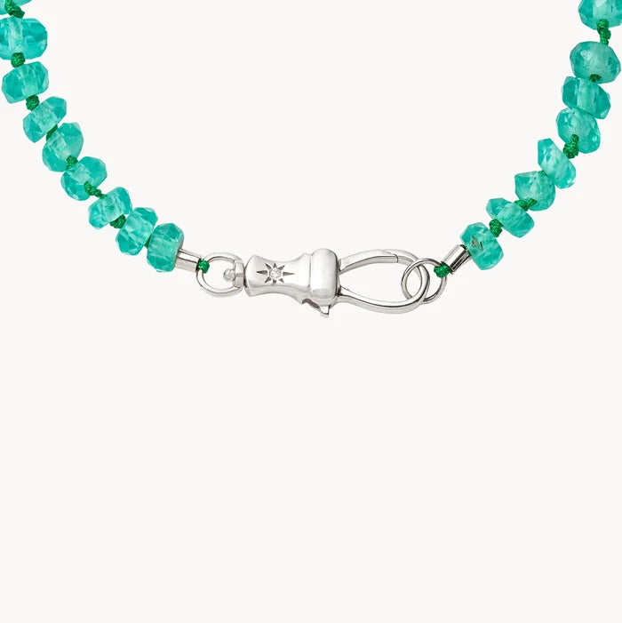 Emerald Beaded Mood Bracelet in sterling silver with natural emerald and brilliant diamonds, alternate angle detail view