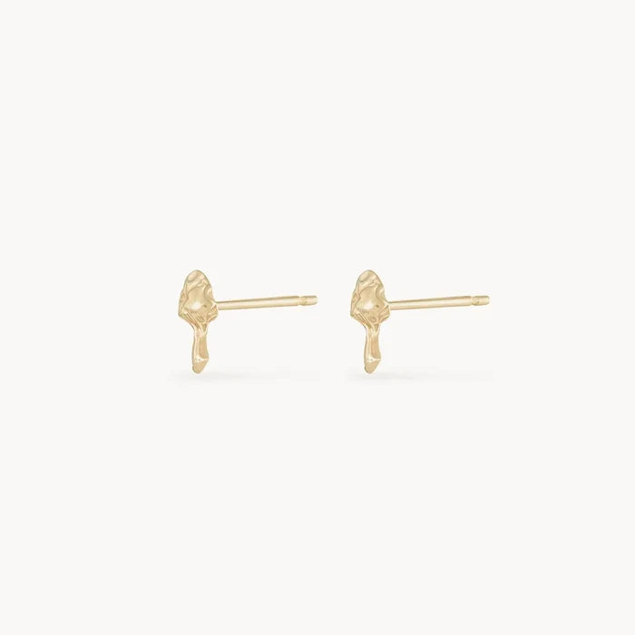 Enchanted Spirit Mushroom Earring in 14k yellow gold, alternate angle detail view
