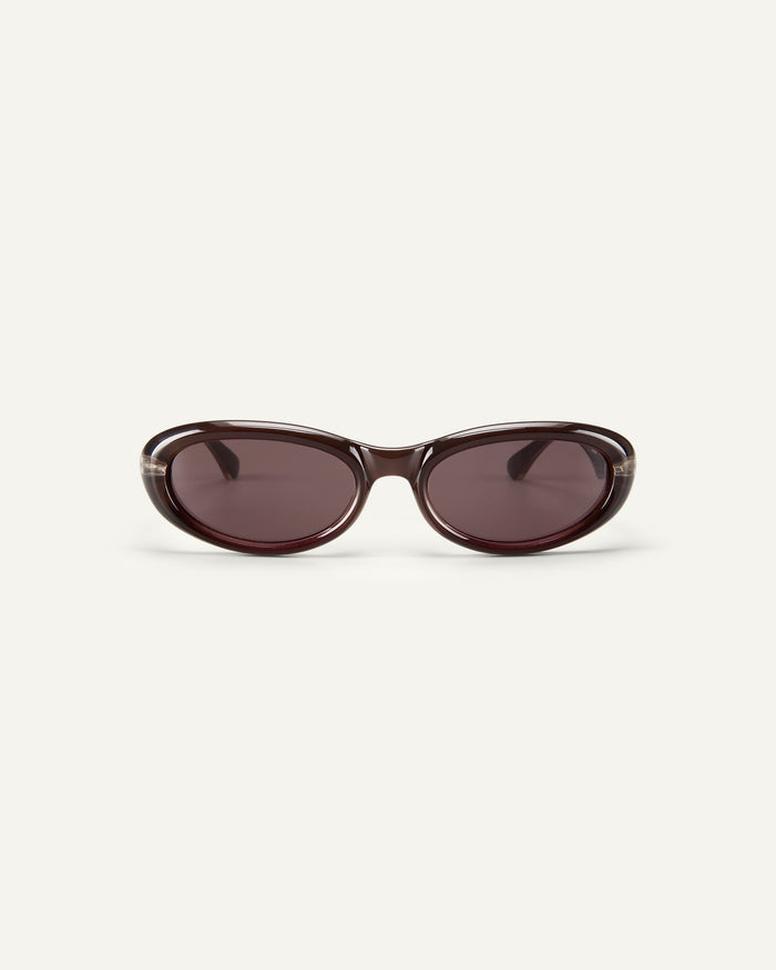 Face shot of Bonnie Clyde Groupie sunglasses in brown with brown lenses.
