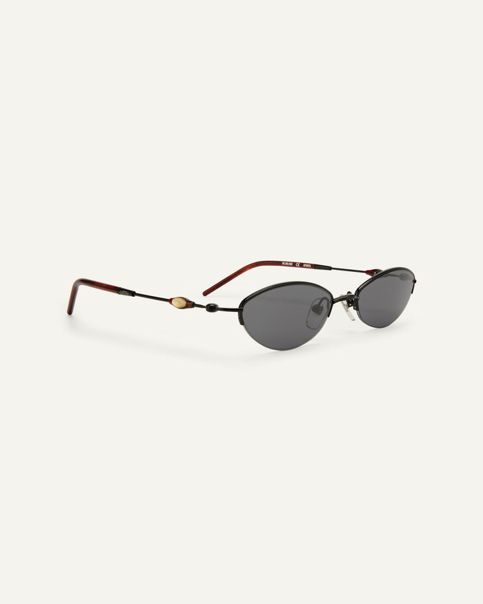 Quarter shot of Bonnie Clyde Jewel sunglasses in black with black lenses.