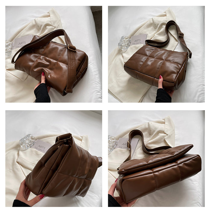 Retro Lingge Embroidery Large Capacity Cotton Tote Bag.
