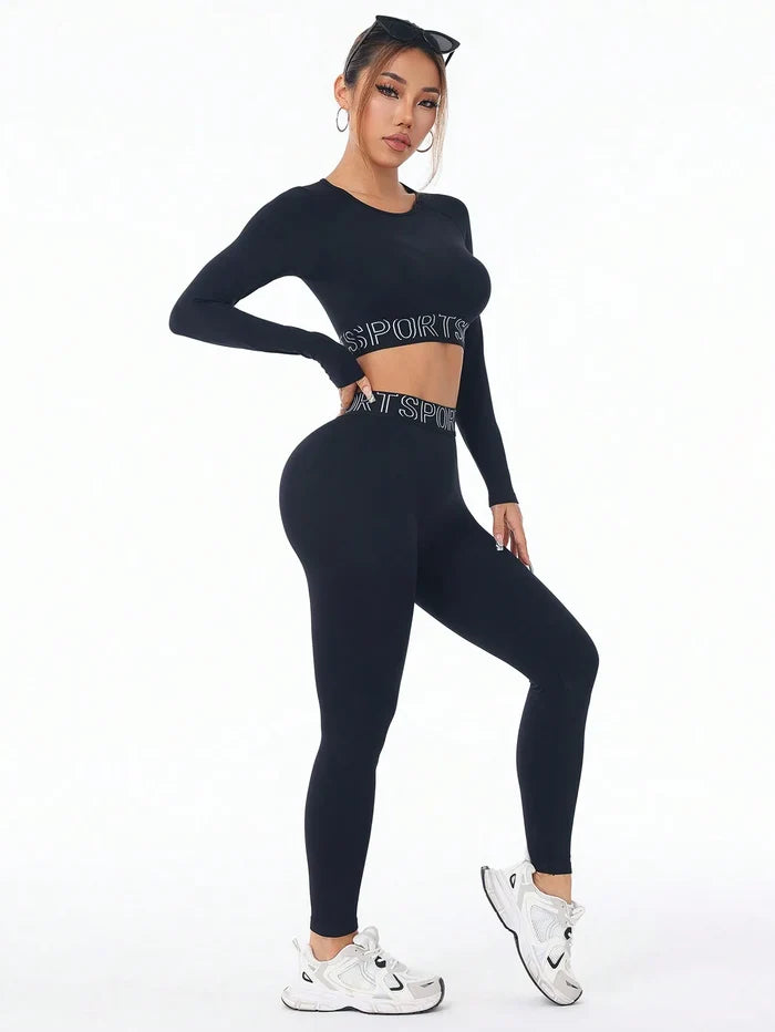Women's 2-Piece Seamless Workout Set – Scrunch Leggings & Long Sleeve Crop Top.