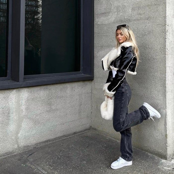 Women's Cropped Fashion Leather Biker Jacket with Fur Collar