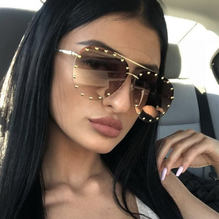 Women's Metal Rivet Large Frame Sunglasses