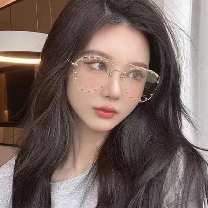 Women's Metal Rivet Large Frame Sunglasses